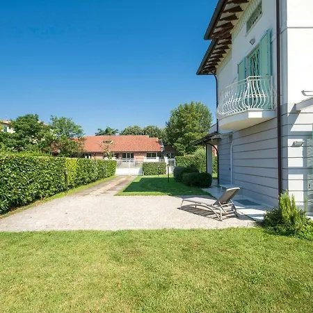 Altido Lilli Villa Pietrasanta